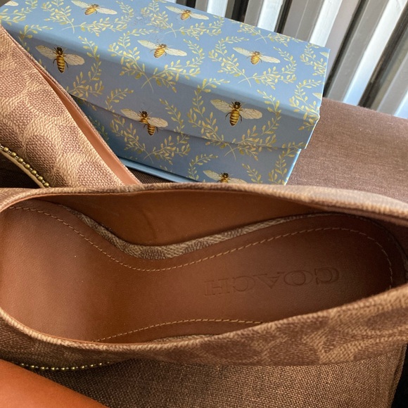 Coach leather high heels 7.5 - Picture 6 of 15